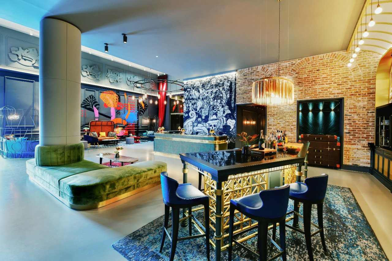 MADINA HOTEL & RESTAURANT